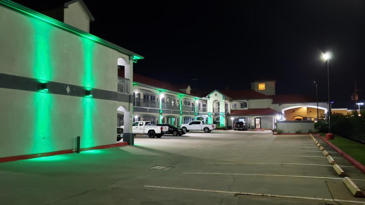 Palace Inn Addicks Экстерьер фото