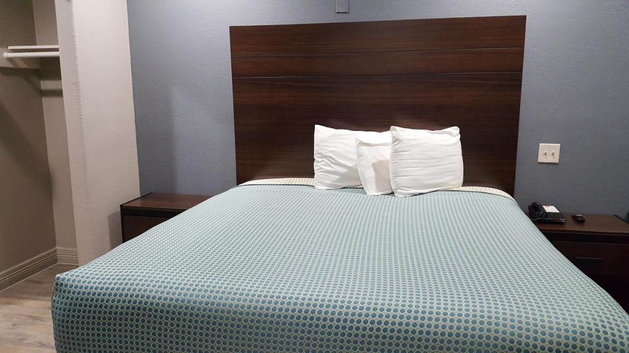 Palace Inn Addicks Экстерьер фото